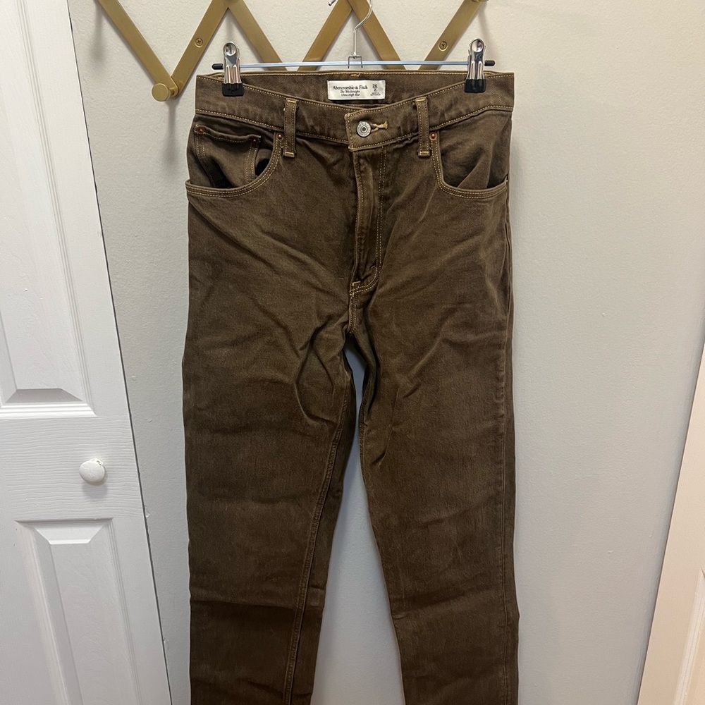 Abercrombie & Fitch Women’s 90’s Straight Ultra High Rise